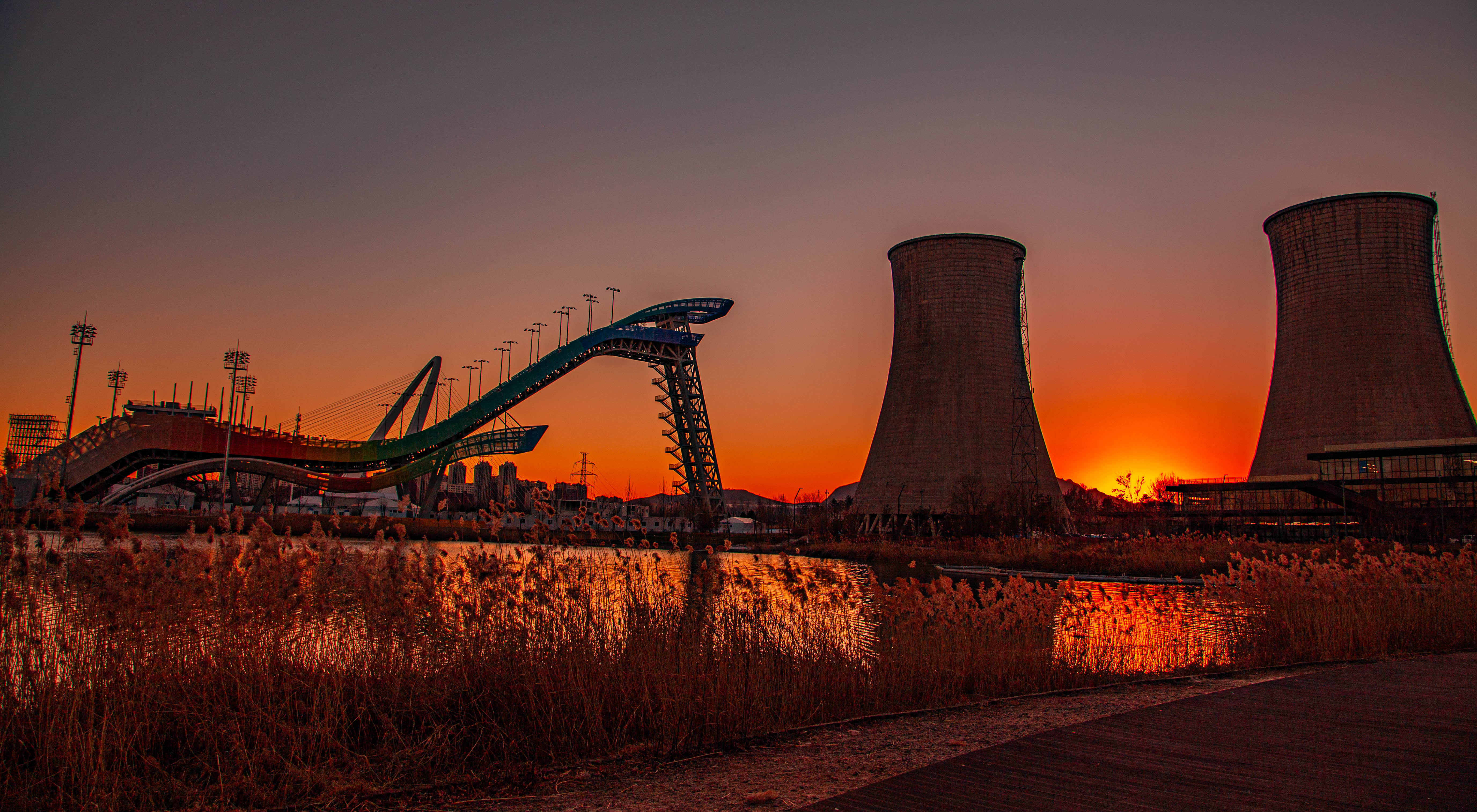 大跳台-2.jpg 大跳台-2.jpg